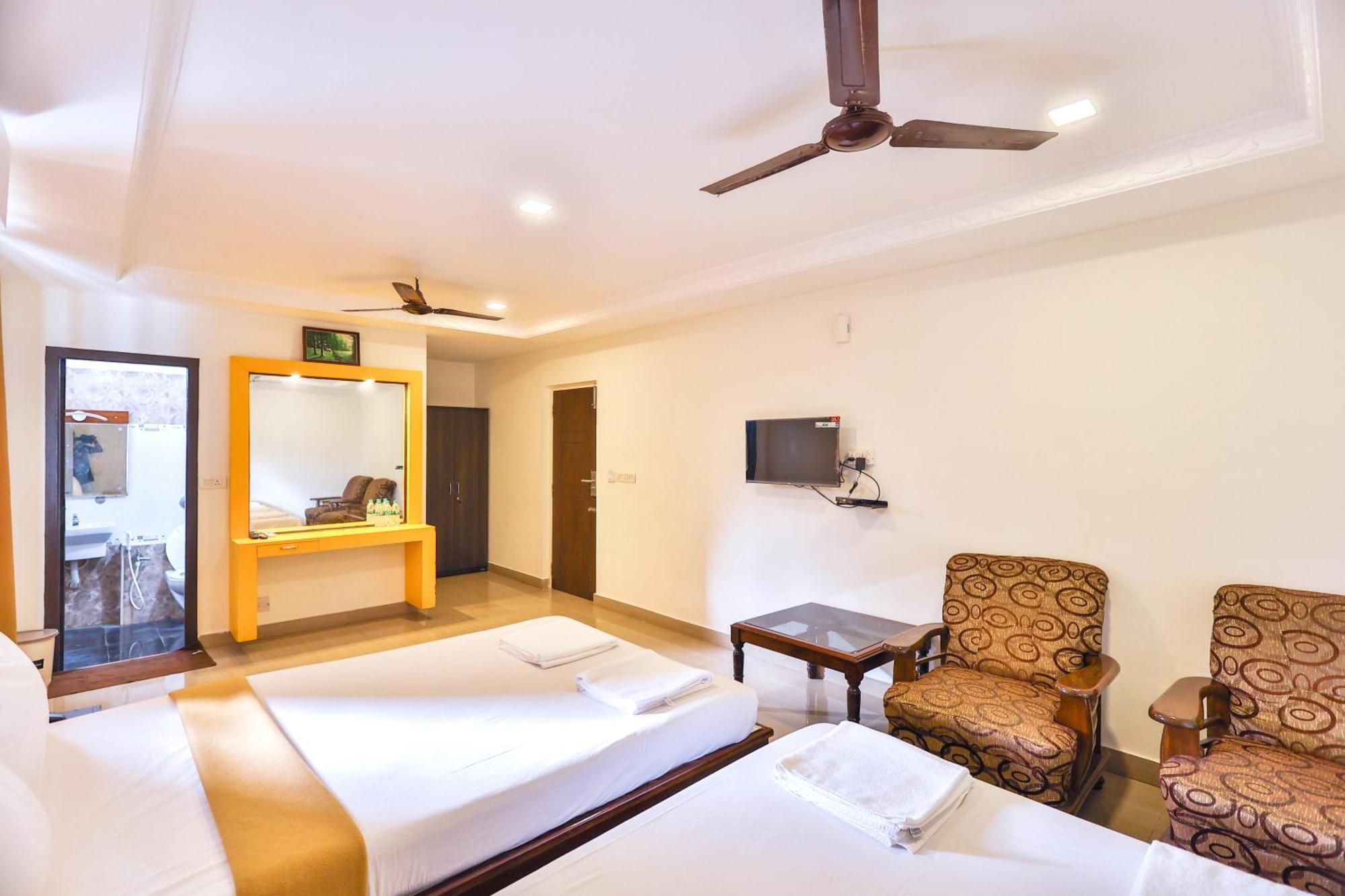 Hotel Golden Bliss Pondicherry Esterno foto